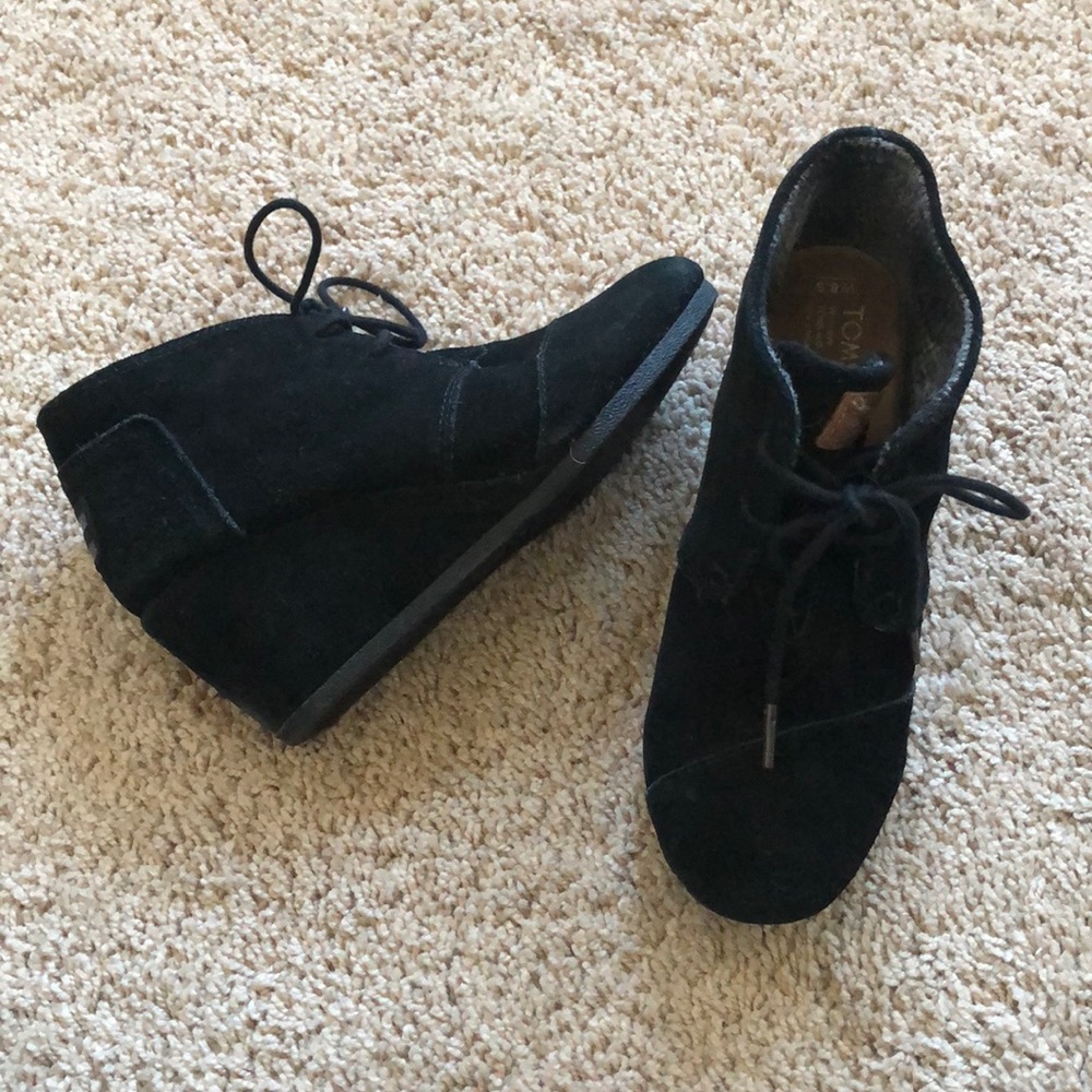 Toms wedges